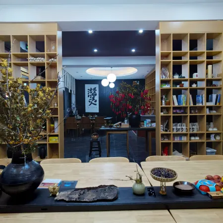 Lvxiang · Snow-Mountain View Meditate Hotel (Siguniang Mountain Branch)