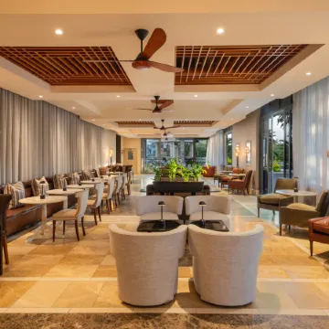 Mövenpick Hotel Windhoek Отели в г. Виндхук