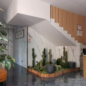 Weiweilai Light Luxury Hotel