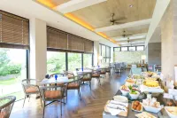 Scallop Beach Condominium Hotels in Онна