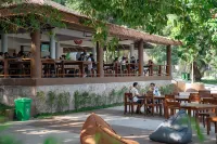 Mad Monkey Koh Sdach Hotels in King Island