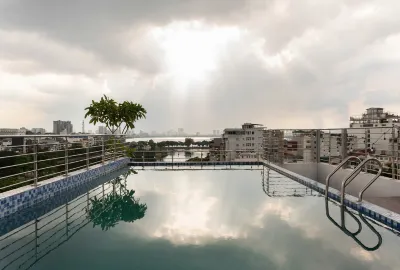 Luxe Paradise Premium Hotel Отели в г. Площадь Ба Динь/ дворец съездов Giang Vo