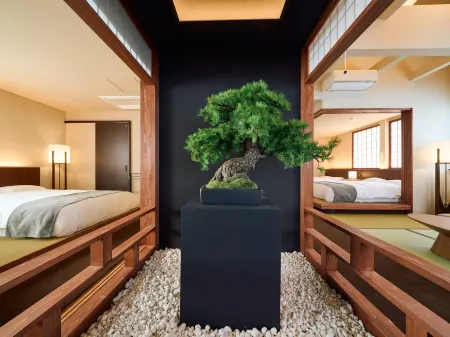 KONJAKUSO Osaka Tempozan "SHOHAKU" Pine Tree Отели рядом с достопримечательностью «Ezaki Memorial Hall»