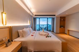 BILLIONS HOTEL