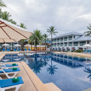 เดอะ บริษา บีช รีสอร์ท เขาหลัก โรงแรมใกล้Culture Center of Thai Mueang District