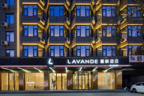 Lavande Hotel (Xuchang Pangdonglai Times Square Caowei Ancient City Store)