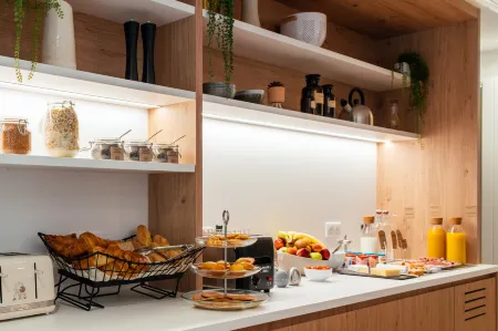 Aparthotel Adagio Paris Opéra Отели рядом с достопримечательностью «St-Medard»