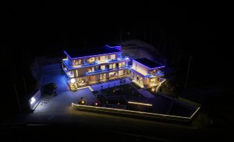 Qingfeng B&B Tianxian Gorge Scenic Area Store