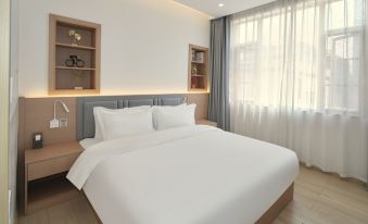 Dali Qianning Intelligent Hotel (High-speed Railway Station Erhai Lake Park Store)