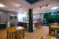 Pescadores Suites Moalboal - Bữa sáng