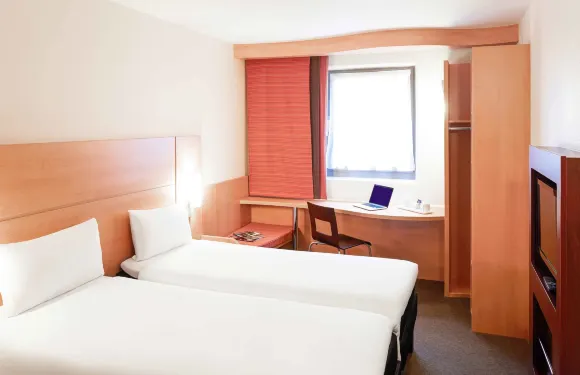 宜必思倫敦博勒姆伍德酒店