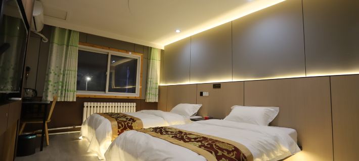 Shitou Business Hotel (Laizhou Bus Station) Hotels in Laizhou