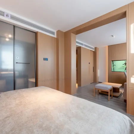 QIANNA HOTEL (Houhai Gulou Street Subway Station Branch) Отели рядом с достопримечательностью «Хоухай»