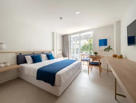 BLU 395 No Parking Hotel berhampiran Capital Mansion Executive Living Suites