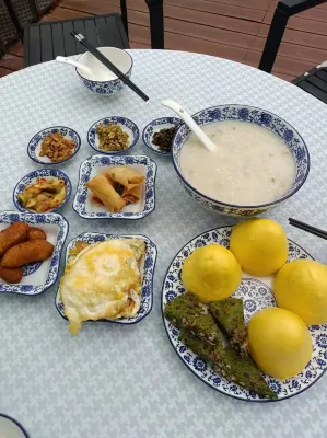 Zhangjiajie Ldyllic Pondside Timber Lodge Dining Photos