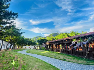軒轅墅松林度假莊園（薊州車神架店） 白蛇谷風景區附近的飯店