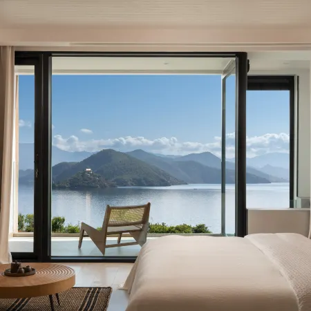 Jadeer · Lugu Lake Collection ｜Blue Glass Manor Lakeside Resort