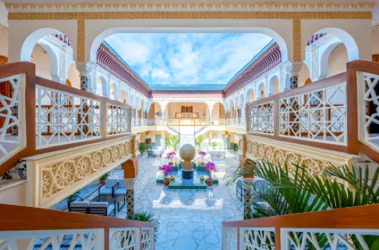 KASHI MOCHI·SEMAN YUENING RESORT HOTEL