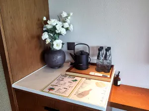 산인 시장 예서 리조트 호텔(시장 첸후 묘족 마을 서문)