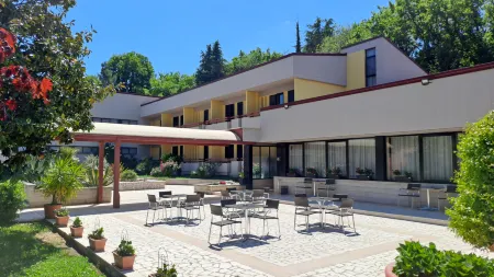 Hotel Pennile Отели рядом с достопримечательностью «Centro IAT»