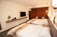 Xunchang Renjia Homestay (Kaifeng Wansui Mountain Dasong Wuxia City Song City Resort)