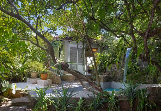 라바나 가든의 평온한 풍경