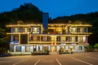 Chongdu ditch traces of Fengqi Lishe B&B
