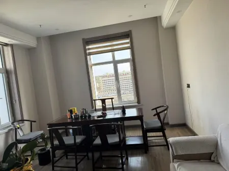 Ruishiting Shangpin Hotel (Kongtong District South Gate Shizi) Отели рядом с достопримечательностью «Pingliang Vocational and Technical College»