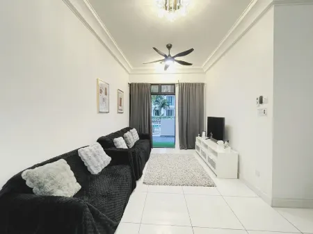 Up to 6 Pax, Few steps to paradigm and Escape JB from Platino Отели в г. Тебрау