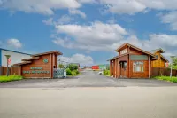 Hulunbuir Genhe Genlin Log Cabin Theme Hotel (Budong River Branch, China's Coldest Pole)