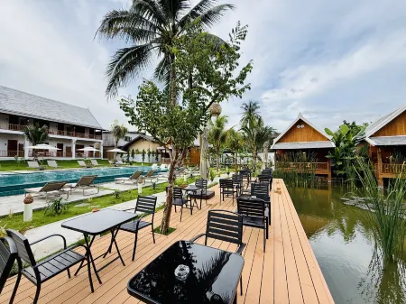 The Jam Boutique Hotel Luang Prabang Отели рядом с достопримечательностью «Ват Сиенгтхонг»