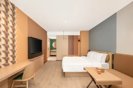 Orange Hotel (Shanghai Bund Waibaidu Bridge)