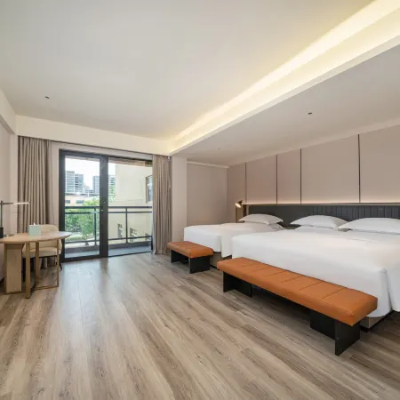 Yishang Hotel (Huzhou Deqing Branch)