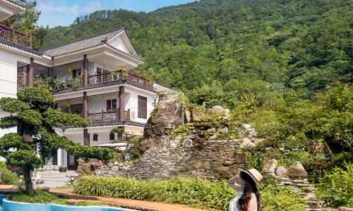 Enshi Yunyin Chashan Duihua Tangquan Shanshu Homestay (Enshi Qingjiang)