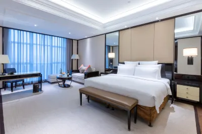 Huanyan Hotel (Cangzhou Chunyu Auto City) Отели в г. 