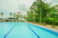 DREAM INN Aeropolis By Reccoma - Pools