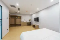 Yijing Hotel (Dalian Gangwan Square)