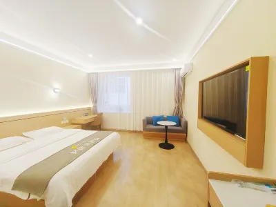 Huayi Hotel (Liaoning University Chongshan Campus Changjiang Street Subway Station) Hotels in Shenyang