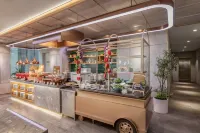 PHUC LONG LUXURY DANANG - فطور