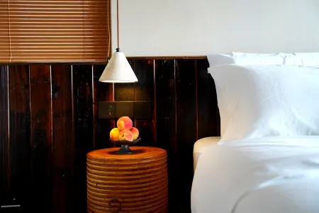 Chun'an Qiandao Lake Qingshi Homestay Отели рядом с достопримечательностью «Huangshanjian»