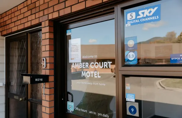 尼爾森琥珀庭院汽車旅館