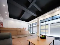 Baiyi Audio-Visual Hotel (Guilin High-Speed Railway North Station)