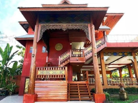 ร่มสัก ลานนา รีสอร์ท