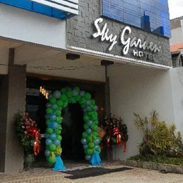 Sky Garden Hotel by RedDoorz