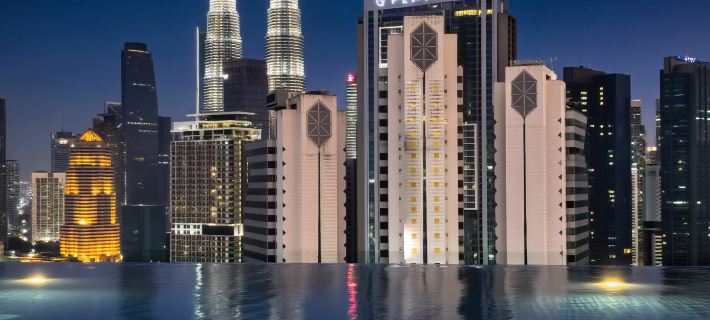 Majestic by Avery at KLCC【Located in the City Center+10 mins to Twin Towers+Rooftop Infinity pool】 Hotels in Kuala Lumpur
