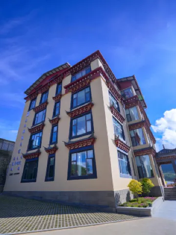 MAMBA曼巴中国式旅館民宿（香格里拉ソンツェリン寺） ソンツェリン寺周辺のホテル