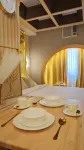 Golden Luxe Condotel, cozy, fast wifi, premium Hotel di Kota Muntinlupa
