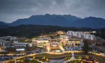 Zixi Guanhe Wonderland Hotel