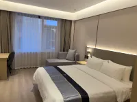 Aifei Hotel (Zibo Baquju Railway Station Branch) فنادق في دزى بوى