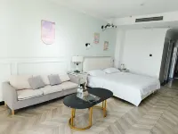 Zhenxiang Movie Homestay (Baicheng Railway Station Tianrun Plaza)